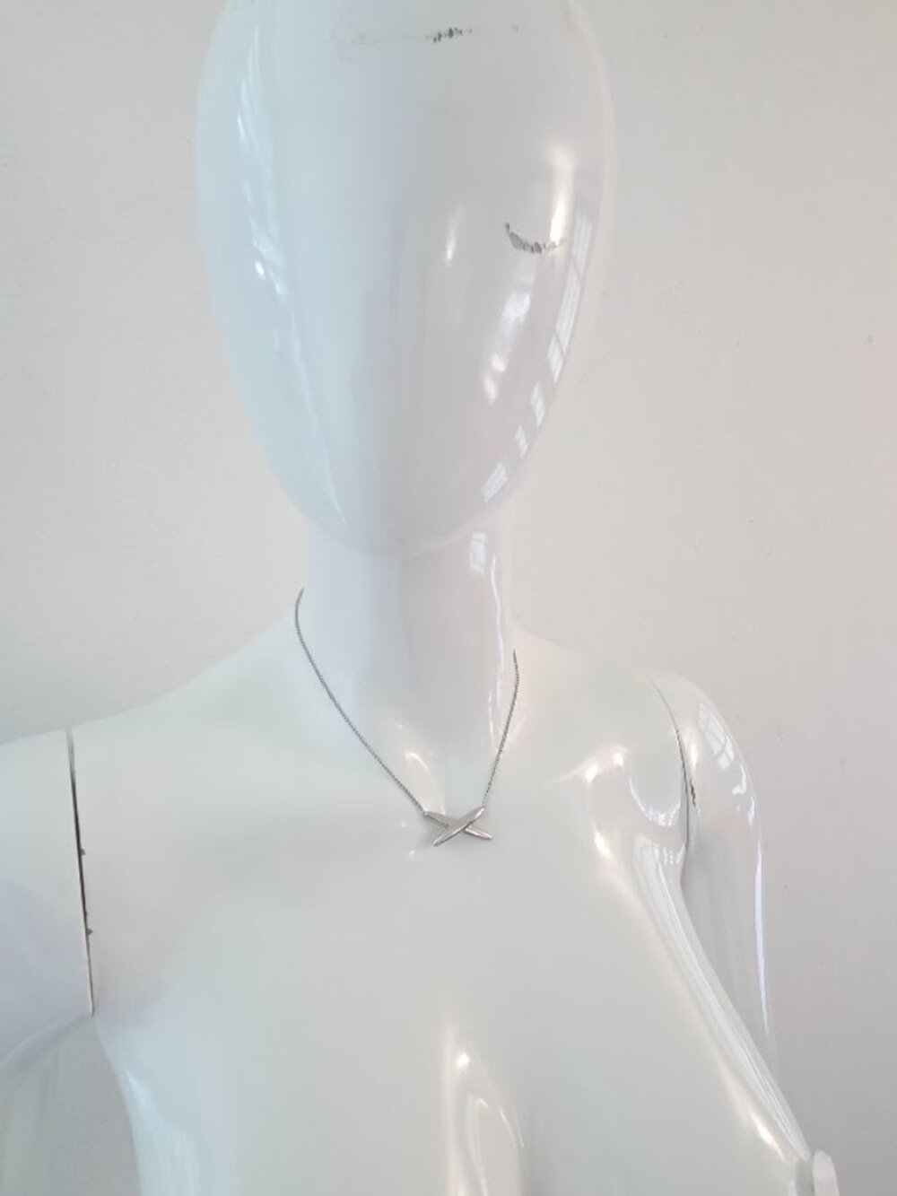 Silver Tone Minimalist Crossed X Pendant Necklace Adjustable - Picture 12 of 16